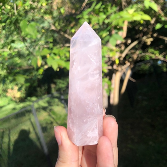 Rose quartz crystal tower point - Picture 2 of 6
